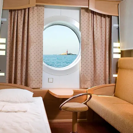 Viking Line Ferry Viking Xprs - One-way Journey From To Tallinn * ヘルシンキ